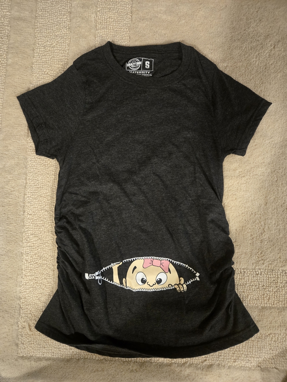 Crazy Dog Nwot Maternity Peekaboo Baby Graphic Tee Size Small